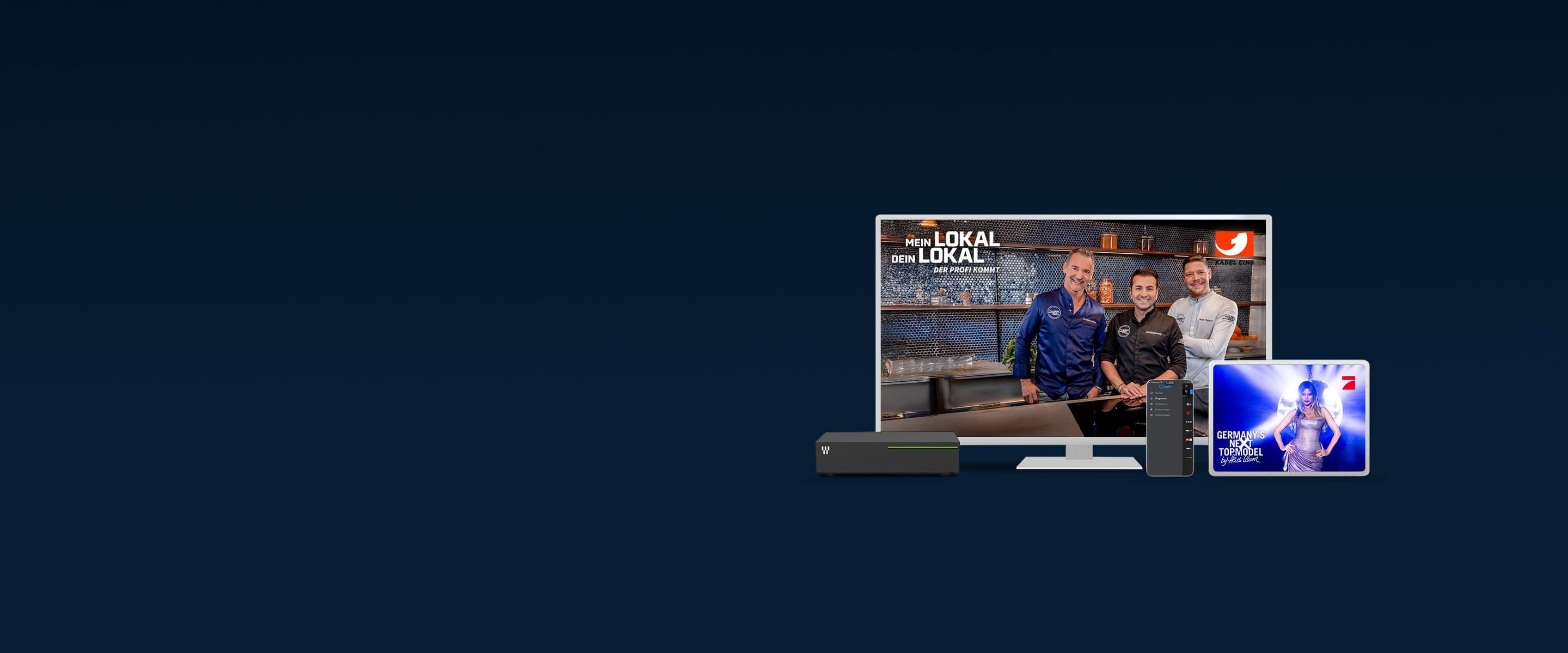 NetTV-Box, Fernseher, Smartphone und Laptop vor blauem Hintergrund spielen NetTV-App ab